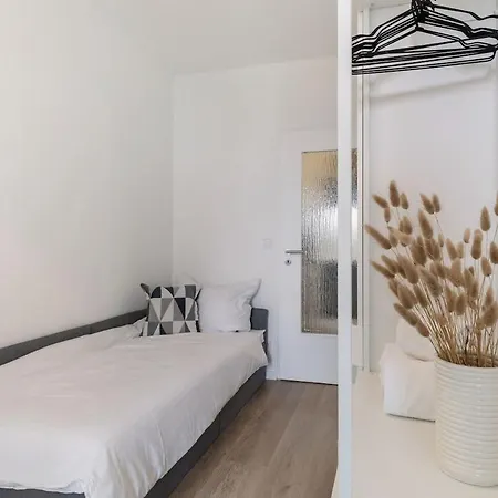 Appartement Sonnenbrise - Direkt Am Suedstrand Mit Kleinem Meerblick & Balkon *